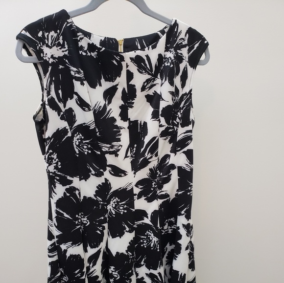 Zarr Collection Dresses & Skirts - Floral Dress